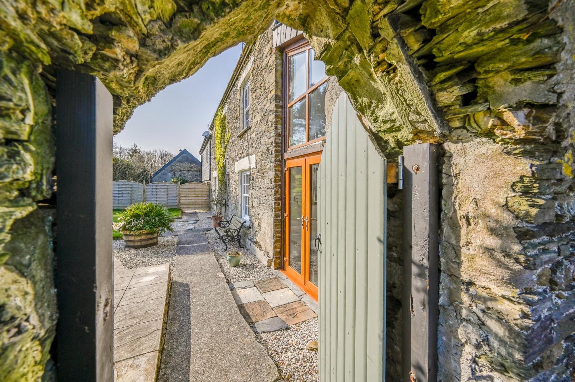 Polean Farm Cottages - With Free Animal Feeding And Pony Rides And Free Access To A Nearby Pool Looe Εξωτερικό φωτογραφία