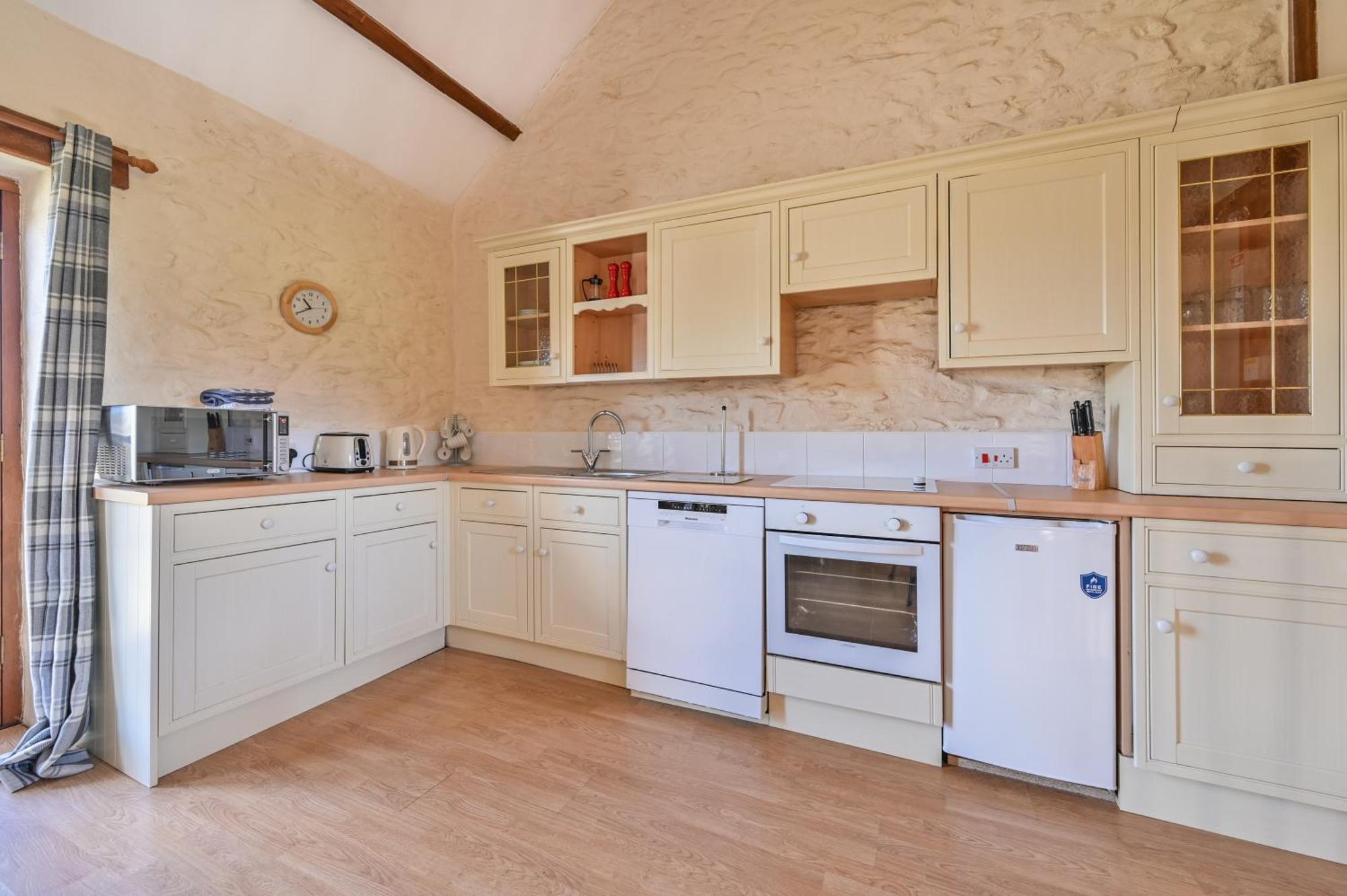Polean Farm Cottages - With Free Animal Feeding And Pony Rides And Free Access To A Nearby Pool Looe Δωμάτιο φωτογραφία